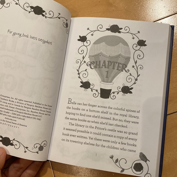 📚[5 books for $10] Disney Belle takes Flight - beauty and the beast - Picture 4 of 4